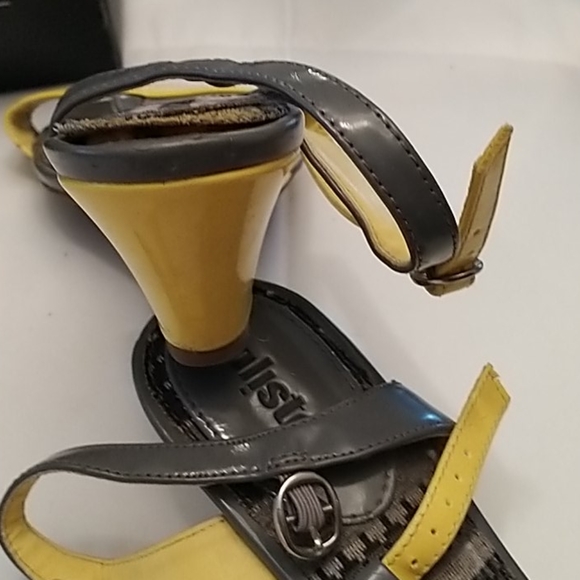 Yellow and grey patent - Picture 3 of 3